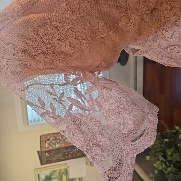 Embroidered Lace Overlay Plunge V Neck Romper Shorts Pink Womens Size Small - Picture 6 of 13